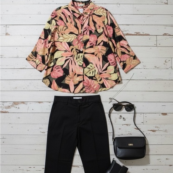 Chicos Top Women Large 2 Floral 100% Linen Button 3/4 Sleeve Collared Beachy - Picture 1 of 9